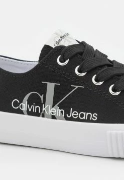 Calvin Klein Jeans UNISEX - Baskets Basses - Black 11 Calvin Klein Jeans UNISEX - Baskets Basses - Black -Calvin Klein Elegant Magasin 517f538647c6484b8cd51493e26a8520 1