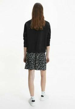 Calvin Klein Jeans Sweatshirt - Ck Black -Calvin Klein Elegant Magasin 52f79c899d6d4fc2908c86c2d03cadbc