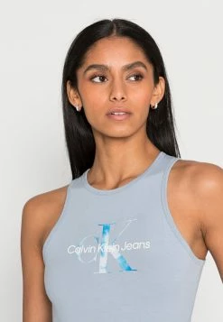 Calvin Klein Jeans AQUA SEASONAL TANK - Débardeur - Silver Sky -Calvin Klein Elegant Magasin 54337a20fd284c42bac223e90542831e