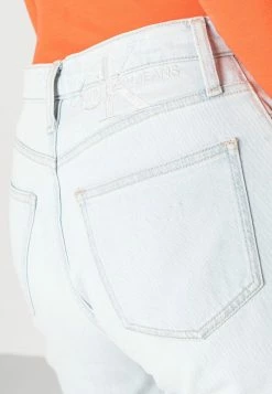 Calvin Klein Jeans MOM - Jean Boyfriend - Denim Light 9 Calvin Klein Jeans MOM - Jean Boyfriend - Denim Light -Calvin Klein Elegant Magasin 588e754dd4bb4e55bf82d1037b9624a8