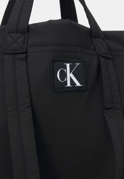 Calvin Klein Jeans CITY SQUARE TOTE - Cabas - Black -Calvin Klein Elegant Magasin 5933984179d44568a9c26cbe6f131348
