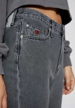 Calvin Klein Jeans HIGH RISE STRAIGHT - Jean Droit - Denim Grey 13 Calvin Klein Jeans HIGH RISE STRAIGHT - Jean Droit - Denim Grey -Calvin Klein Elegant Magasin 5b3de523a3c74c64bd6433775e0e49bd