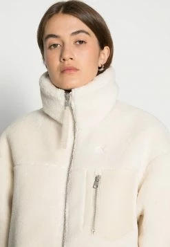 Calvin Klein Jeans BACK EMBROIDERY SHERPA JACKET - Veste D'hiver - Muslin 9 Calvin Klein Jeans BACK EMBROIDERY SHERPA JACKET - Veste D'hiver - Muslin -Calvin Klein Elegant Magasin 5e9573a2065542bea2e55592c86e2099