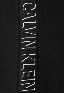 Calvin Klein Jeans SLIM TAPER - Jeans Fuselé - Denim Black -Calvin Klein Elegant Magasin 628dfc28234941628daa26fec499e400