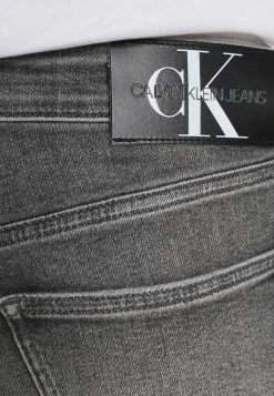 Calvin Klein Jeans SKINNY - Jean Slim - Grey 11 Calvin Klein Jeans SKINNY - Jean Slim - Grey -Calvin Klein Elegant Magasin 63ccb11886fc42a7bac0ab3b08a28c1e