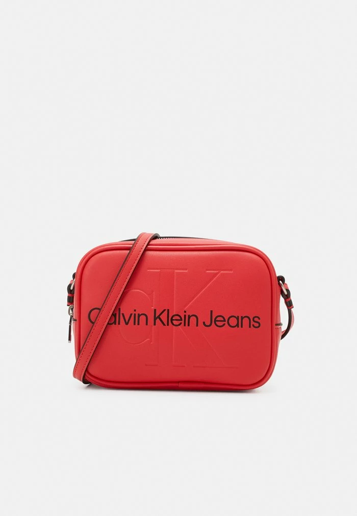Calvin Klein Jeans SCULPTED CAMERA BAG MONO - Sac Bandoulière - Strawberry Field 1 Calvin Klein Jeans SCULPTED CAMERA BAG MONO - Sac Bandoulière - Strawberry Field