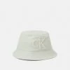 Calvin Klein Jeans MONOGRAM LOGO BUCKET HAT UNISEX - Chapeau - Eggshell