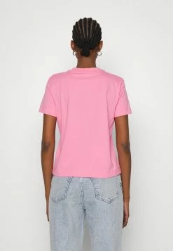 Calvin Klein Jeans SHRUNKEN INSTITUTIONAL TEE - T-shirt Basique - Lipstick Pink 8 Calvin Klein Jeans SHRUNKEN INSTITUTIONAL TEE - T-shirt Basique - Lipstick Pink -Calvin Klein Elegant Magasin 6742e28658094833aabc2361a75e742f