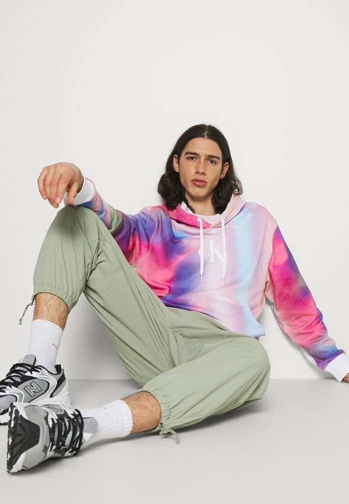 Calvin Klein Jeans HOODIE UNISEX - Sweat à Capuche Zippé - Pride Marble 4 Calvin Klein Jeans HOODIE UNISEX - Sweat à Capuche Zippé - Pride Marble – Image 4