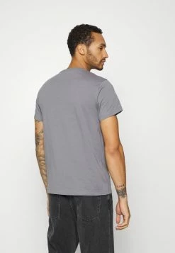 Calvin Klein Jeans SPLICED POCKET TEE - T-shirt Imprimé - Fossil Grey -Calvin Klein Elegant Magasin 682371f074354d6f9ef123b1a6ede5ce