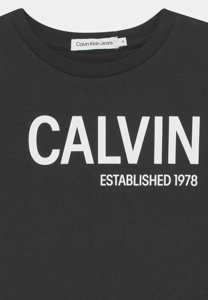 Calvin Klein Jeans HERO LOGO FITTED - T-shirt Imprimé - Ck Black 3 Calvin Klein Jeans HERO LOGO FITTED - T-shirt Imprimé - Ck Black – Image 3