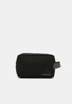 Calvin Klein Jeans SPORT ESSENTIALS WASHBAG UNISEX - Trousse De Toilette - Black