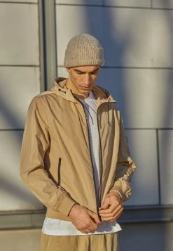 Calvin Klein Jeans UNPADDED HOODED HARRINGTON - Veste Légère - Tawny Sand -Calvin Klein Elegant Magasin 7062c2f8b2944871bbafd827d5196bc1