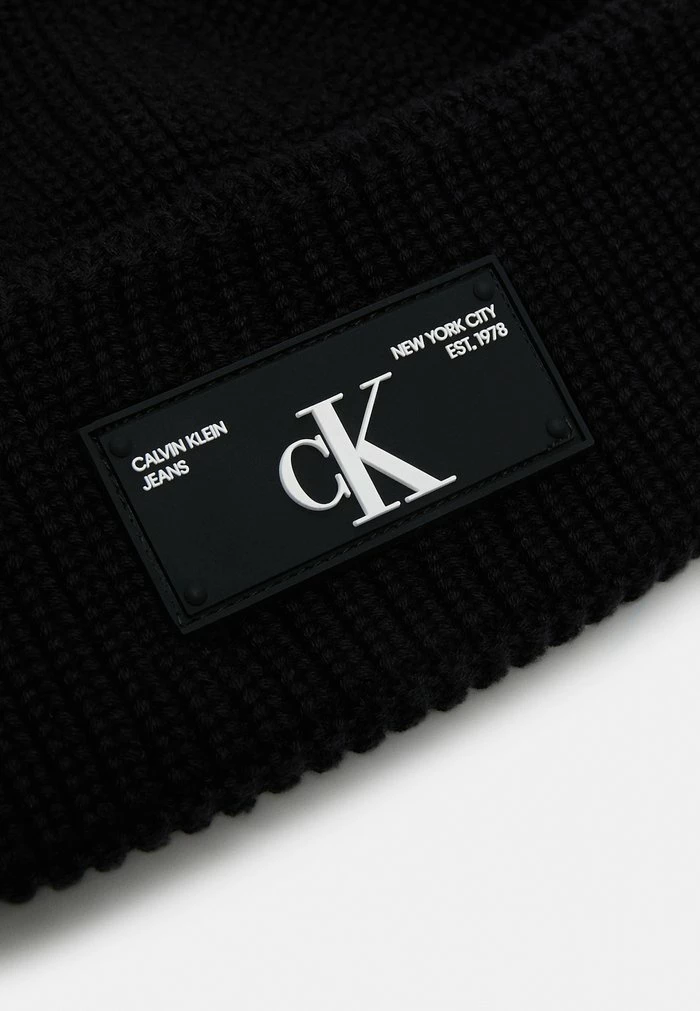 Calvin Klein Jeans DOCKER BEANIE & SCARF SET - Écharpe - Black 4 Calvin Klein Jeans DOCKER BEANIE & SCARF SET - Écharpe - Black – Image 4