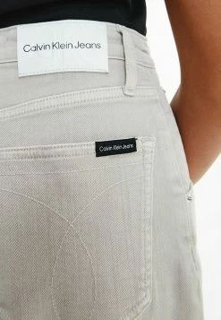 Calvin Klein Jeans Jean Boyfriend - Stone Light Grey 8 Calvin Klein Jeans Jean Boyfriend - Stone Light Grey -Calvin Klein Elegant Magasin 724e6a436f6843c683bfef2d57357d7f