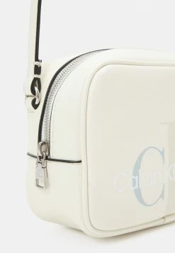 Calvin Klein Jeans SCULPTED MONO - Sacoche D'appareil Photo - Tofu 9 Calvin Klein Jeans SCULPTED MONO - Sacoche D'appareil Photo - Tofu -Calvin Klein Elegant Magasin 735c931823164806881ef2f103fb7a83