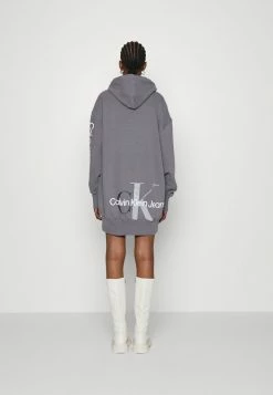 Calvin Klein Jeans TWO TONE MONOGRAM HOODIE DRESS - Robe De Jour - Fossil Grey -Calvin Klein Elegant Magasin 735f0cdc584847ac9684dafbd9509059