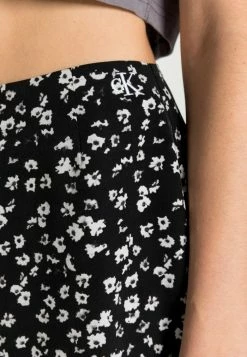 Calvin Klein Jeans BUTTONS THROUGH SPLIT MIDI - Jupe Crayon - Black/bright White 9 Calvin Klein Jeans BUTTONS THROUGH SPLIT MIDI - Jupe Crayon - Black/bright White -Calvin Klein Elegant Magasin 75657a4425014c219b0b7be3c663e181