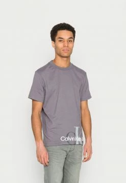 Calvin Klein Jeans CUT OFF TWO TONE MONOGRAM TEE - T-shirt Imprimé - Fossil Grey