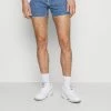 Calvin Klein Jeans PRIDE FASHION FIT UNISEX - Short - Denim Medium