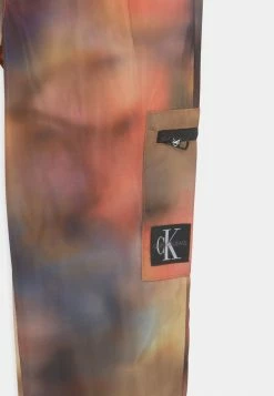 Calvin Klein Jeans DISTORTED TECHNICAL ZIP - Pantalon De Survêtement - Multi-coloured -Calvin Klein Elegant Magasin 7919b427e3da4fe38944c4b3b25b6228