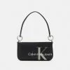 Calvin Klein Jeans SCULPTED MONO SHOULDER POUCH - Sac à Main - Black