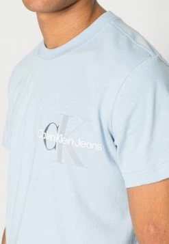 Calvin Klein Jeans TWO TONE MONOGRAM TEE - T-shirt Imprimé - Bayshore Blue -Calvin Klein Elegant Magasin 7a55129845214c4fbe29076e3427a33d