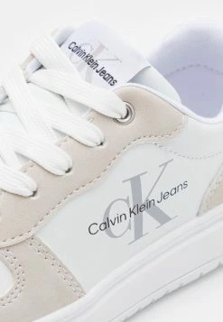 Calvin Klein Jeans Baskets Basses - Beige/white -Calvin Klein Elegant Magasin 7ad21f8e7a174624a8f27836fa9cbe7b