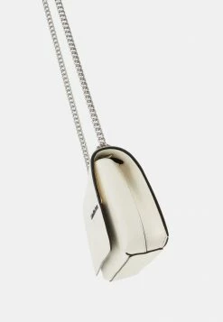 Calvin Klein Jeans SCULPTED FLAP TWO TONE - Sac Bandoulière - Warm White -Calvin Klein Elegant Magasin 7b0dc573e4244d55a9fc647bd466536b