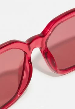 Calvin Klein Jeans UNISEX - Lunettes De Soleil - Transparent Red 7 Calvin Klein Jeans UNISEX - Lunettes De Soleil - Transparent Red -Calvin Klein Elegant Magasin 86bfc53901d248c19aaec57433ecef6d