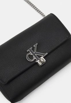 Calvin Klein Jeans MINIMAL MONOGRAM PHONE XBODY - Sac Bandoulière - Black -Calvin Klein Elegant Magasin 8804bce8989e42129389a81278982e2c