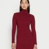 Calvin Klein Jeans MICRO BRANDING SWEATER DRESS - Robe Pull - Virginia Red