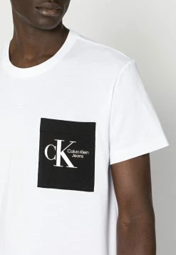 Calvin Klein Jeans DYNAMIC CONTRAST POCKET TEE - T-shirt Basique - Bright White -Calvin Klein Elegant Magasin 8a31b142e0214011a290b1459931958a