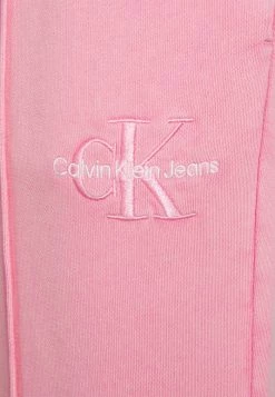 Calvin Klein Jeans MONOGRAM LOGO PANT - Pantalon De Survêtement - Lipstick Pink 9 Calvin Klein Jeans MONOGRAM LOGO PANT - Pantalon De Survêtement - Lipstick Pink -Calvin Klein Elegant Magasin 8a89ab8eba894c5b940ee4a4ad090d69