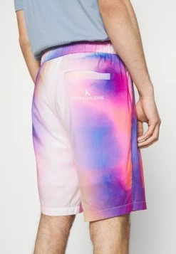 Calvin Klein Jeans PRIDE SHORT UNISEX - Short - Multicoloured -Calvin Klein Elegant Magasin 8b083b1bad514345bd8d6d4e1bf314c7