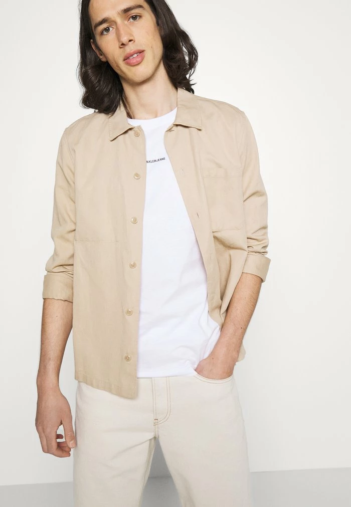 Calvin Klein Jeans MICRO BRANDING ESSENTIAL TEE - T-shirt Basique - White 4 Calvin Klein Jeans MICRO BRANDING ESSENTIAL TEE - T-shirt Basique - White – Image 4