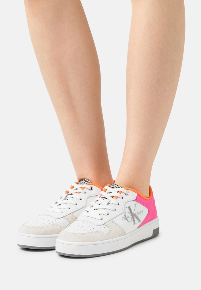 Calvin Klein Jeans BASKETBALL CUPSOLE - Baskets Basses - White/party Pink 1 Calvin Klein Jeans BASKETBALL CUPSOLE - Baskets Basses - White/party Pink