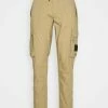 Calvin Klein Jeans LIGHTWEIGHT PANT - Pantalon Cargo - Beige