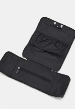 Calvin Klein Jeans ULTRALIGHT MAKE UP BAG - Trousse De Toilette - Black -Calvin Klein Elegant Magasin 938926cbd68e47e9acff667ace17e869