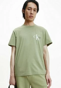 Calvin Klein Jeans BOXY MONOGRAM - T-shirt Imprimé - Faded Olive
