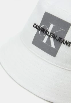 Calvin Klein Jeans BUCKET EXCLUSIVE UNISEX - Chapeau - White -Calvin Klein Elegant Magasin 97b83d7af9be4a5c988f7e184364c702