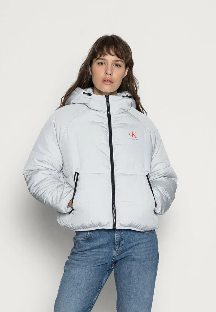 Calvin Klein Jeans BIG LOGO PUFFER - Veste D'hiver - Stone Grey 1 Calvin Klein Jeans BIG LOGO PUFFER - Veste D'hiver - Stone Grey