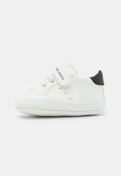 Calvin Klein Jeans UNISEX - Chaussons Pour Bébé - White/black