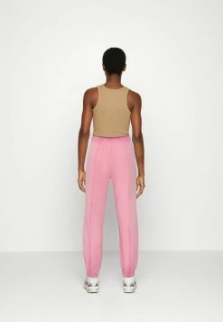 Calvin Klein Jeans MONOGRAM LOGO PANT - Pantalon De Survêtement - Lipstick Pink 7 Calvin Klein Jeans MONOGRAM LOGO PANT - Pantalon De Survêtement - Lipstick Pink -Calvin Klein Elegant Magasin a1adcdfbd8714d38a48ab336248e6377