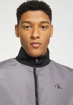 Calvin Klein Jeans LIGHTWEIGHT PADDED HARRINGTON - Veste Mi-saison - Fossil Grey -Calvin Klein Elegant Magasin a21b7d345aca42b4b3e96c32060241f5