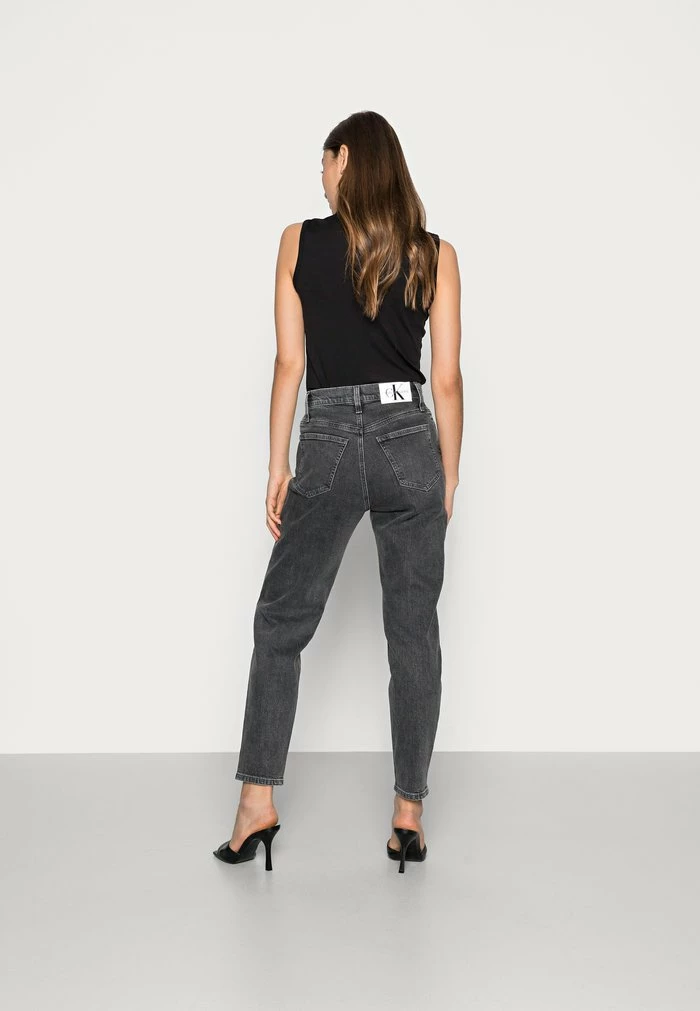 Calvin Klein Jeans MOM JEAN - Jean Slim - Grey 3 Calvin Klein Jeans MOM JEAN - Jean Slim - Grey – Image 3