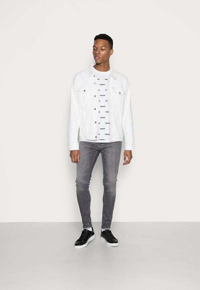 Calvin Klein Jeans INSTITUTIONAL BOX LOGO TEE - T-shirt Imprimé - White 2 Calvin Klein Jeans INSTITUTIONAL BOX LOGO TEE - T-shirt Imprimé - White – Image 2
