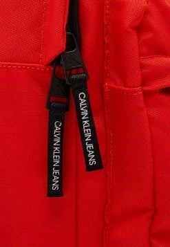 Calvin Klein Jeans INSTITUTIONAL LOGO BACKPACK UNISEX - Sac à Dos - Red -Calvin Klein Elegant Magasin a735a52de1c243a6ac490ea8a5f62b8f