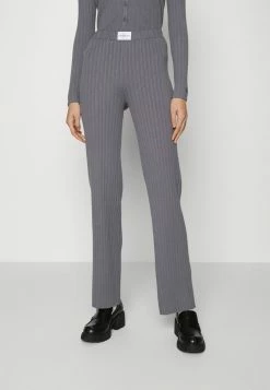 Calvin Klein Jeans MONOGRAM BADGE PANT - Pantalon Classique - Fossil Grey