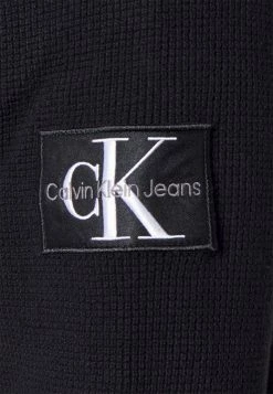 Calvin Klein Jeans BADGE WAFFLE - Pullover - Black -Calvin Klein Elegant Magasin af7cfd0787ca4f1c87b166473c1b1a33